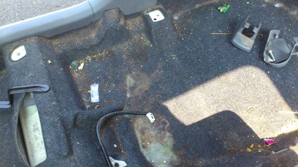 シートのシミ汚れを洗浄クリーニング 車内クリーニング